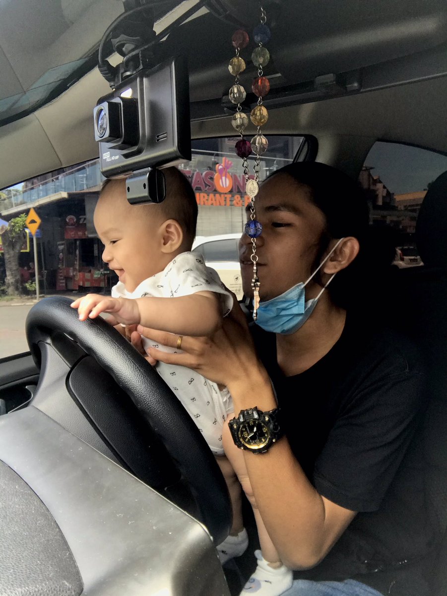 callendraowenz's tweet photo. our driver for today 😉 https://t.co/cJe38m21OO