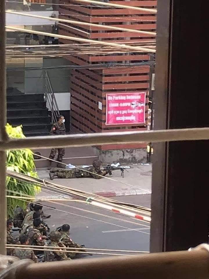 In front of Vista Hotel on Varga Road.
#WhatsHappeningInMyanmar
#Mar2Coup