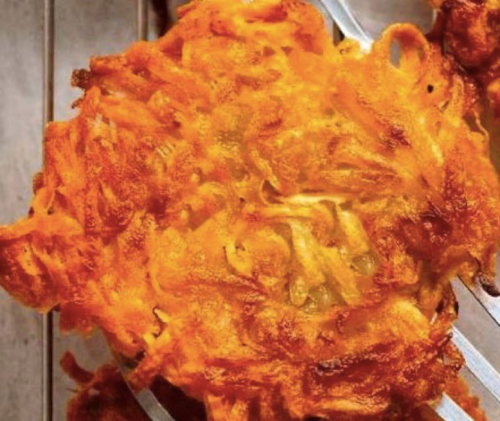 SimonJWoodUK's tweet photo. Iโm releasing easy recipes every day to try and help people of all skill levels in the kitchen to work with what they have got or the food boxes that they are sent....
These Potato Rosti are good for breakfast, lunch, brunch or dinner
#FEEDINGFAMILIESFOR30 https://t.co/QwuGESMUMU
