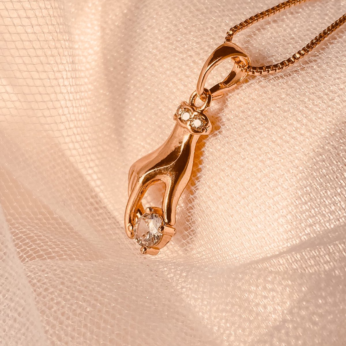 artecodvo's tweet photo. Still can't get over Mr. Queen Kdrama Series

"No touching" Necklace ✨ 

Non tarnish 
Hypoallergenic 

250.00 Php https://t.co/lCzYiHg5sk