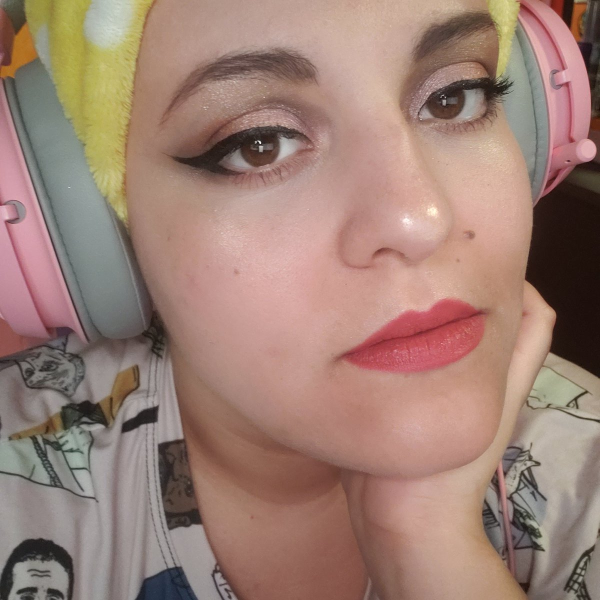 StrawberyPhoenx's tweet photo. Hopefully will be doing makeup consistently this week! Here's a more natural look :3 what would you guys wanna see tomorrow?
ππ±
#contentcreator #100daysofmakeup #100daysofmakeupchallenge #naturallook #makeup #nudes https://t.co/4hlDzx7AOJ