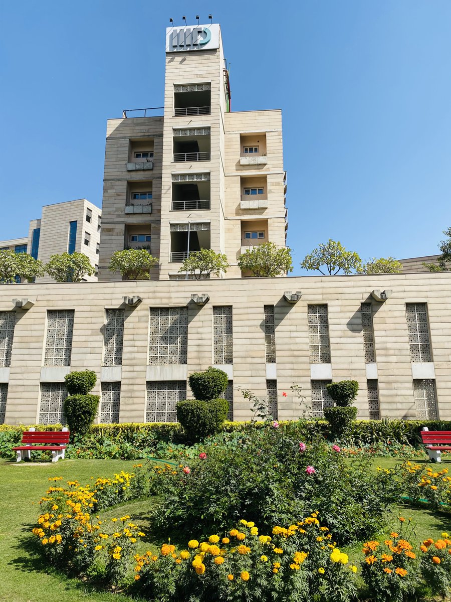 IIITDelhi's tweet image. As the #bloomingflowers transform #IIITDcampus and fill it with colors of #spring, we welcome #springseason2021 & look forward to a positive & productive year ahead.
What do you look forward to in #springtime?
#IIITD #springblooms #springishere #flowers #blooming #springseason