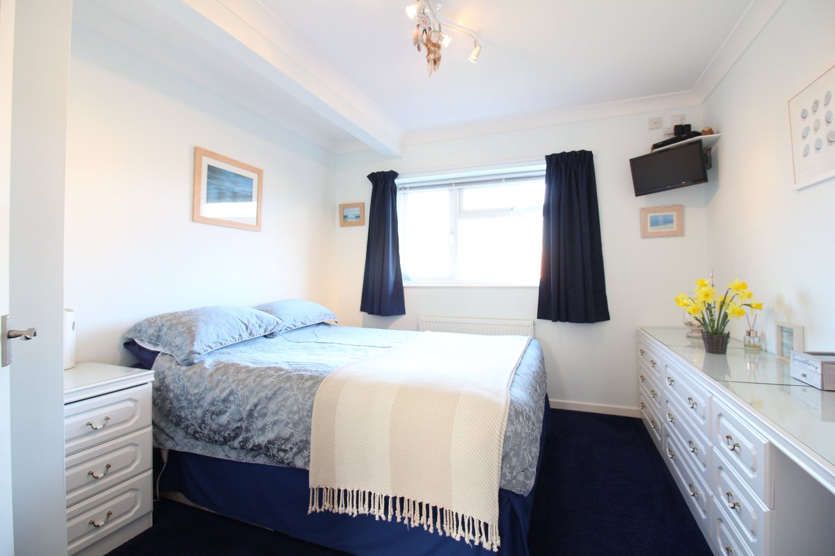 Hills Estate Agents tweet media