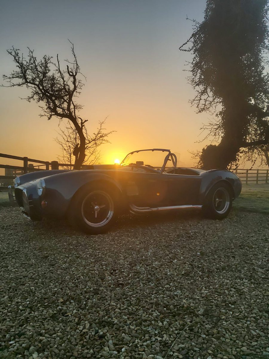 TotalHeadturner's tweet photo. We love seeing our customers out in there Cobra’s https://t.co/OWBXuJIZZU CR034 out in the wild #cobra #wild #outinthewild #crendon #cr034 @cobra @outinthewild @sunset @snakeinthegrass @customercar @sunrise @useit @driveit @coolpics @farmlife https://t.co/yYJ6VahmaY