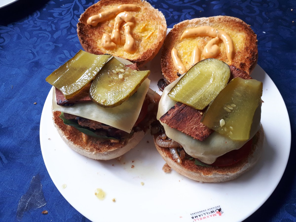 Ozzy Dingo tweet media