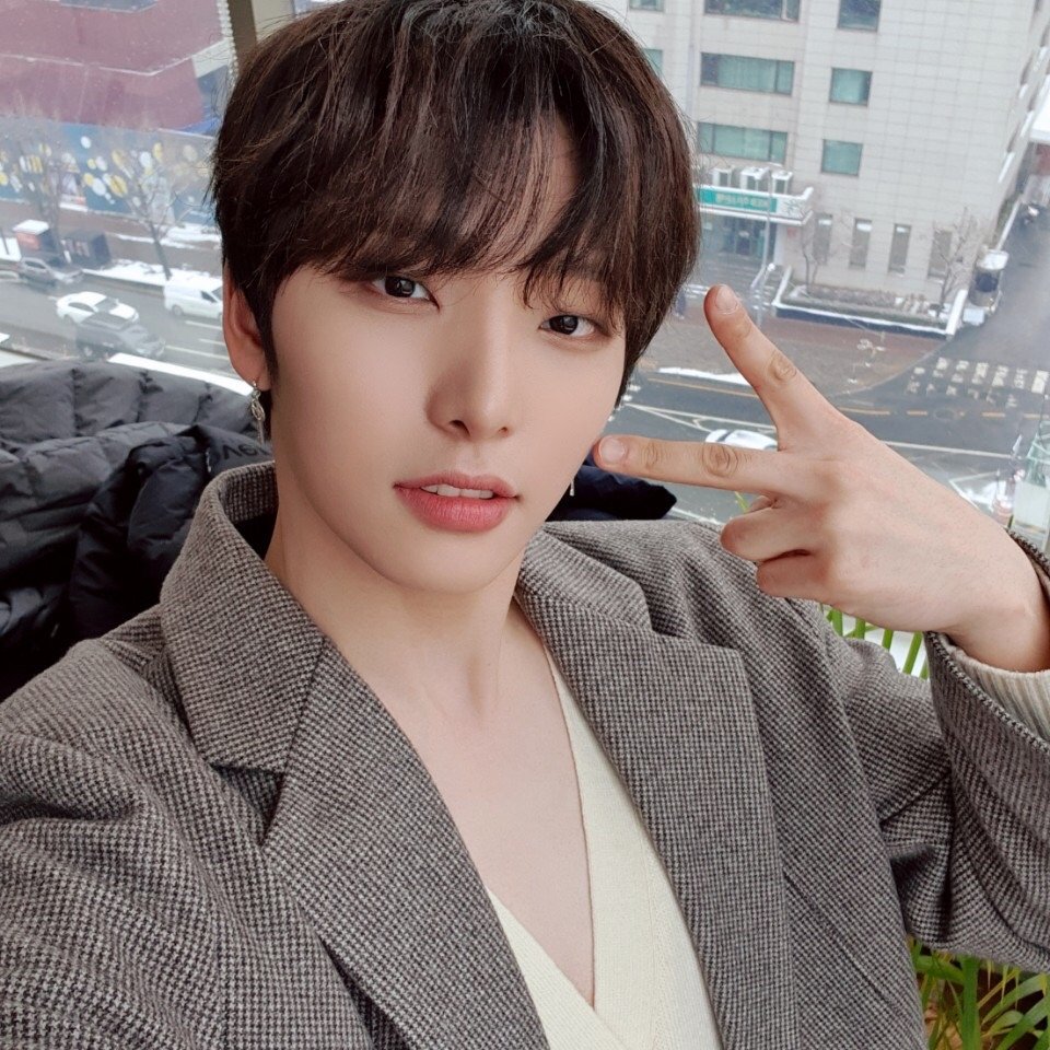 Mentions_Oneus's tweet photo. 🌙 [SEOHO'S S BRAND REPUTATION DAY] 

🍲 10 Korean foods(reference below)
🎵 10 fav Oneus's songs 

Use the tags: 

#서호 #SEOHO 
SEOHO THE SQUIRREL DAY 
#원어스 @\official_ONEUS https://t.co/ITsO0xYdhv