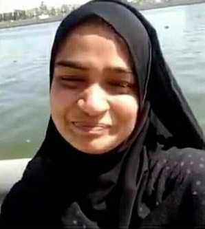 Proud2BeingShia's tweet photo. Puchha na zindagi mein kisi ne bhi dil ka haal,
Ab sheher bhar mein zikr meri khud khushi ka hai!! ЁЯТФ
#stop_dowry_system https://t.co/Zfv0NR5am4