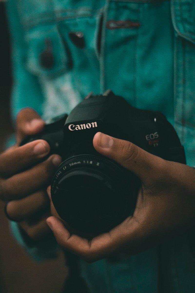 freelancerclub's tweet photo. 💰PAID JOB:
On the lookout for a videograper for a phone repair shop 📞, ongoing work is a possibility.
Location?
📍 Birmingham
Head to the link to apply ⬇
https://t.co/b9Pmiv0tob
#ProOnly #FreelanceJobs #Videographer https://t.co/6aaQba5YzG