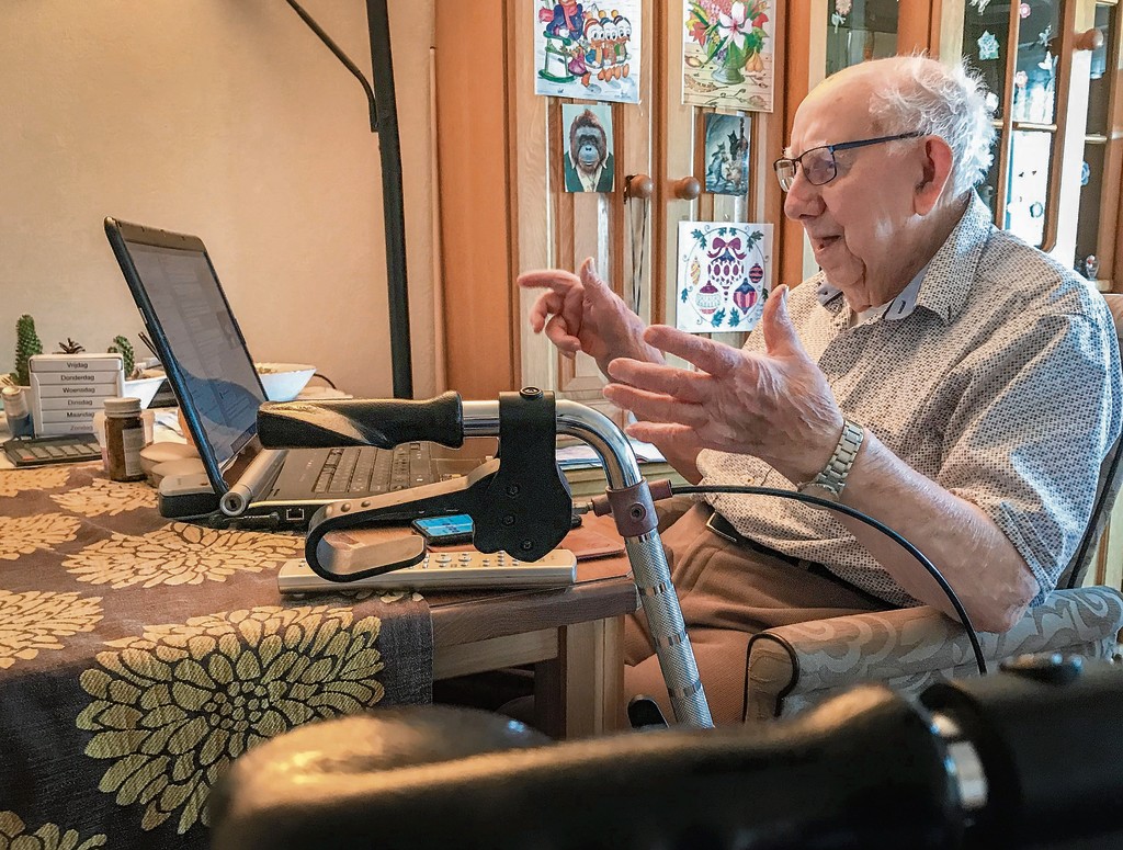 Prachtig artikel in De Leeuwarder Courant vandaag!

Koorlid Sjoerd (94) van het Zingen voor je Leven koor zingt door in app-koor!

e-pages.dk/lc/4492/articl…

kankerinbeeld.nl