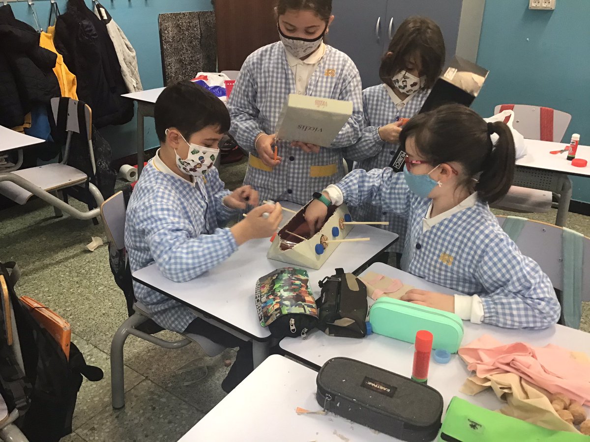 mercedaries's tweet photo. Aixó comença a tenir forma de Víkings Longship!
#fsf3prim #englishweek #vikings https://t.co/mUN7W4pbY5