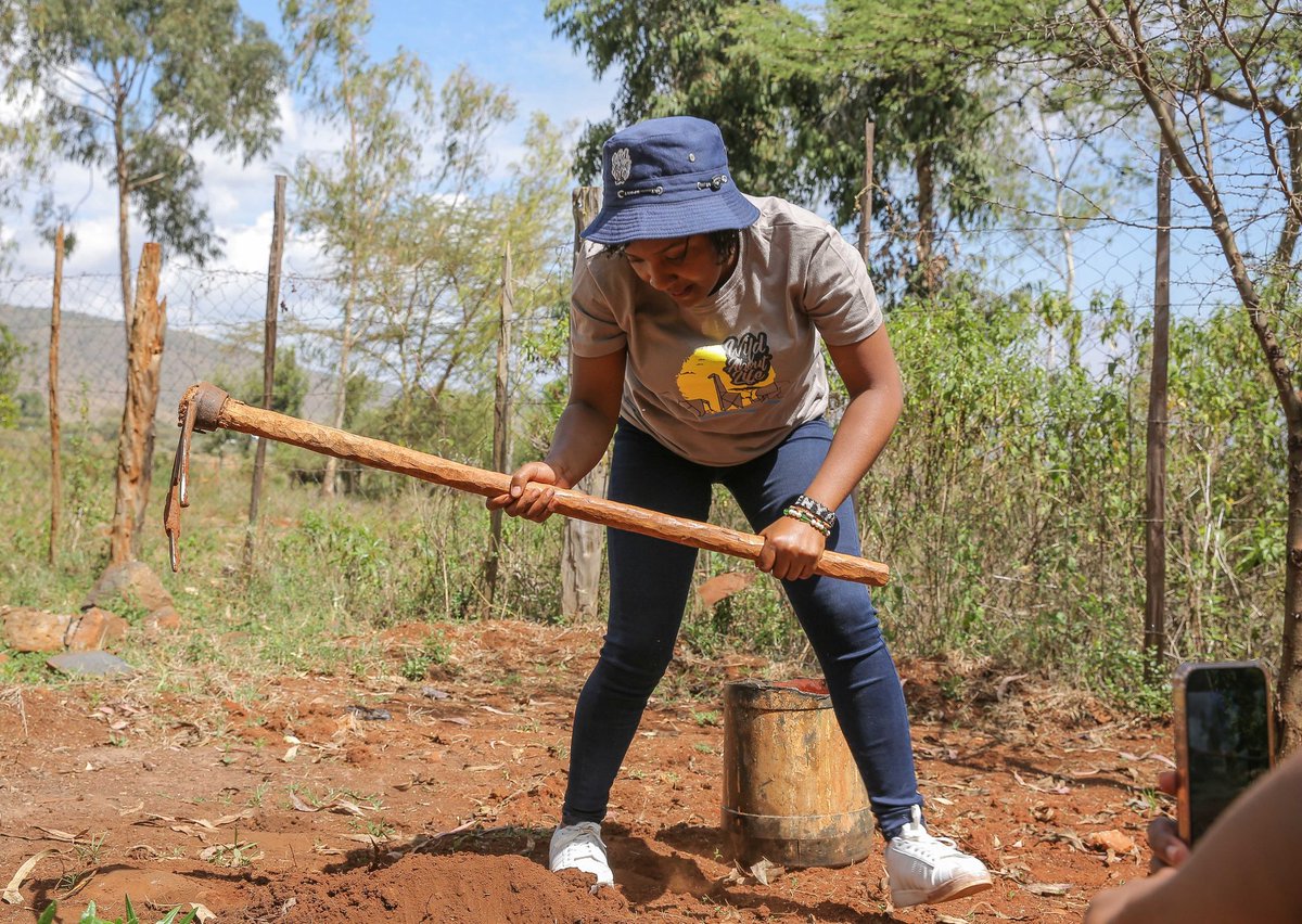 lizwathuti's tweet photo. "Sometimes I tell myself, I may only be planting a tree here, but just imagine what's happening if there are billions of people out there doing something. Just imagine the power of what we can do," Prof.@WangariMaathai.🌏🌳🌏#wildaboutlife #wangarimaathaiday #ConserveKE #WWD2021 https://t.co/Gb1gToGfpd