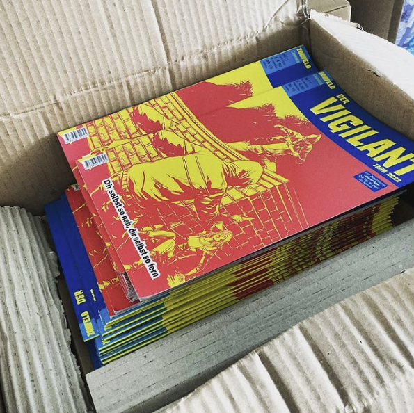 ComicsHydra's tweet photo. Nachschub für die #Nerds.

Die Aufregung rund um die #Comixene hat unser Lager ordentlich schrumpfen lassen.

Heute kamen je 50 neue Ausgaben von #VIGILANT 1 &amp; 2.

Danke und Grüße an die beste deutsche #ScieneFiction-Schmiede - an den #HJBVerlag und an Eric #Zonfeld. https://t.co/jiF99VOkpa