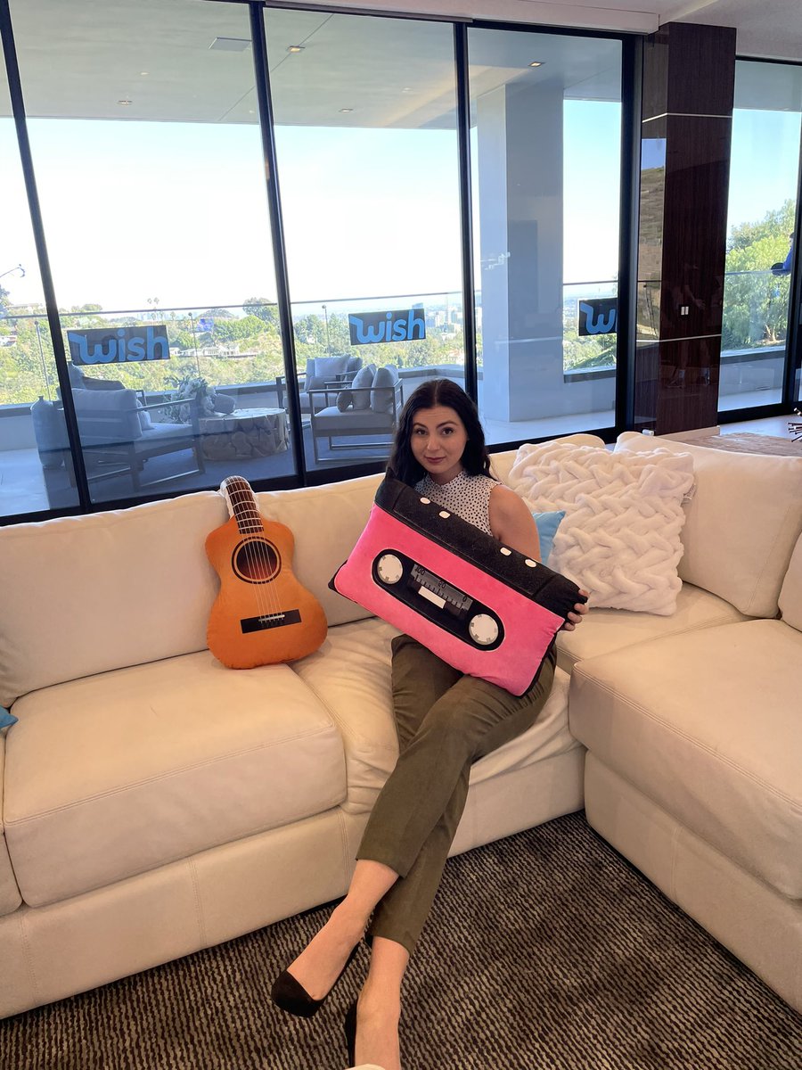 Taylor Hay tweet media