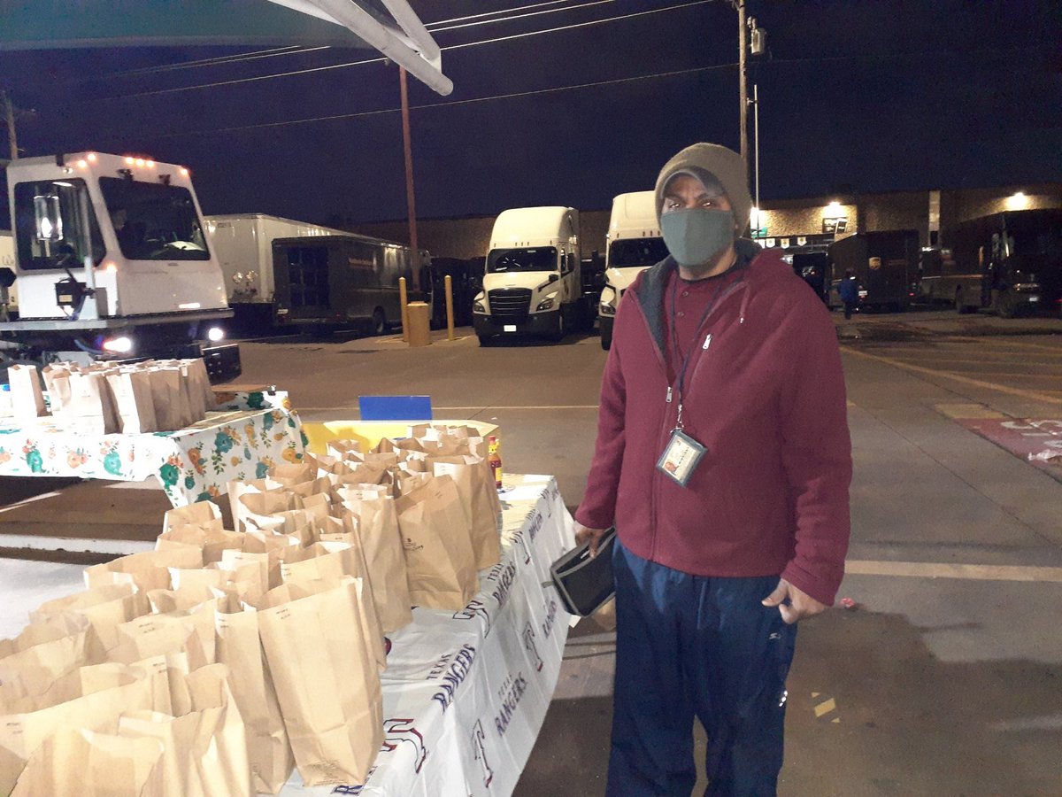 Carol Carter (@caroldaln) on Twitter photo Dallas Hub Division Safety Cookout!! Employees are met by Manager Demadre and Supervisors. Safety First!!! Go Dallas!!! <a href="/lathearon/">Thero Reed</a> <a href="/dallas_hub/">Dallas Hub</a> <a href="/ashleyDalTwi/">ashley francis</a> <a href="/ExperienceUPS/">Experience UPS</a> Dallas Hub Division Safety Cookout!! Employees are met by Manager Demadre and Supervisors. Safety First!!! Go Dallas!!! <a href="/lathearon/">Thero Reed</a> <a href="/dallas_hub/">Dallas Hub</a> <a href="/ashleyDalTwi/">ashley francis</a> <a href="/ExperienceUPS/">Experience UPS</a>