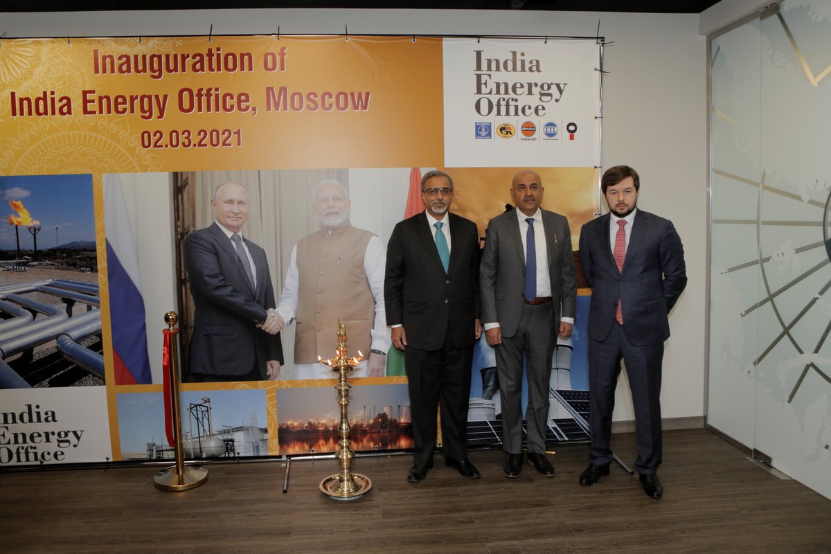 Secretary P&NG, Russian Dy Minister of Energy & Ambassador jointly inaugurated India #Energy Office, Moscow; five oil PSUs- @ongcvideshltd, @IndianOilcl, @gailindia, @OilIndiaLimited, @EngineersIND have jointly opened the office to further business ties with Russian energy sector