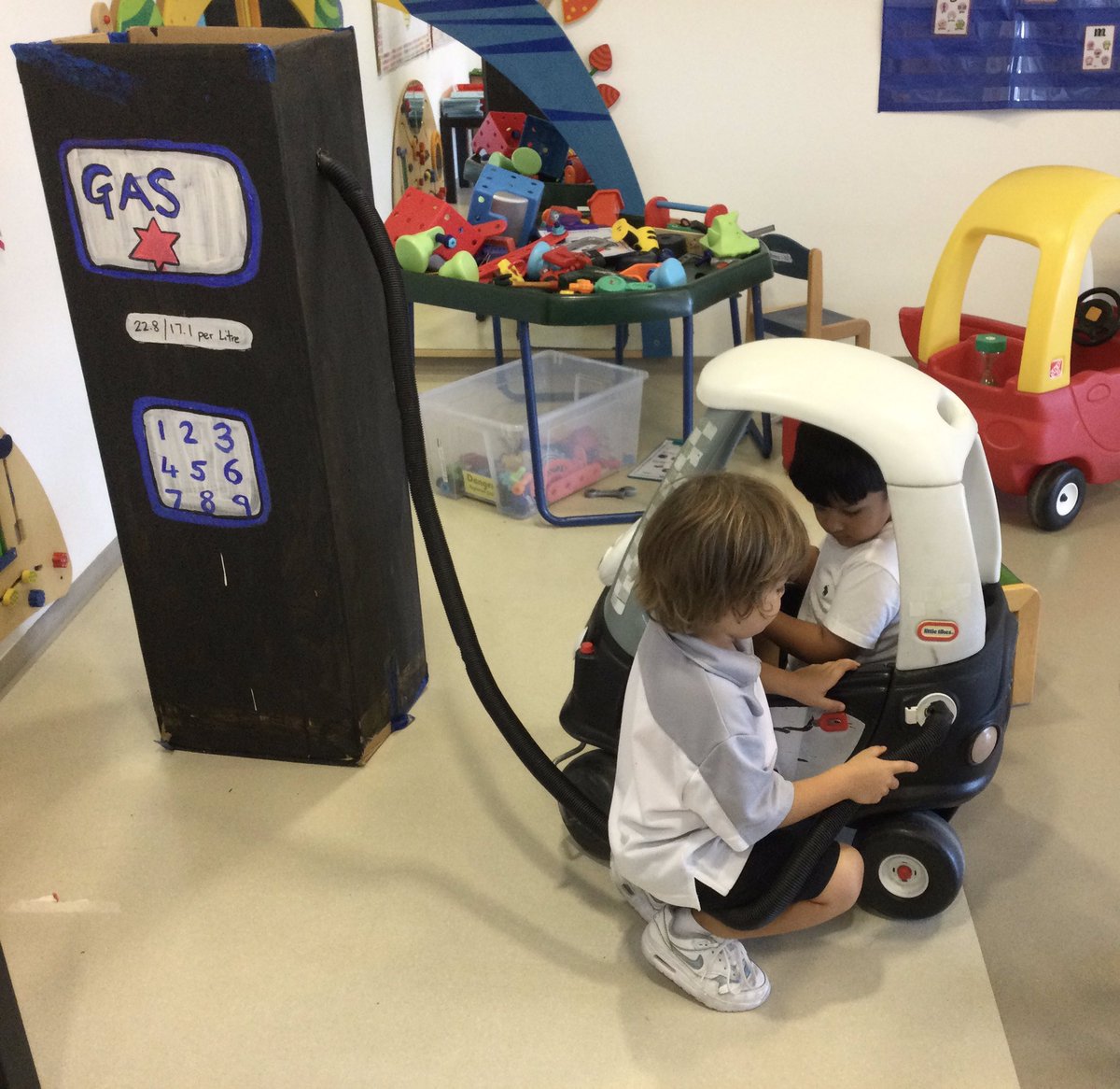 ReptonAB_EYFS's tweet photo. Fill her up please! And since we’re here why not fix her up too please!
@ReptonAlBarsha #ForemarkeDXBProud #ForemarkeDXBCommunity https://t.co/MD1j9wcrSW