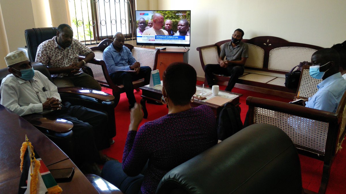 SuedKenya's tweet photo. The SUED team shares with Lamu's Deputy Governor the important role that the executive play in supporting planning processes that help identify economic priorities for municipalities.SUED's work is multi-pronged to ensure that the right investors are attracted into municipalities https://t.co/PfASS2LwTA