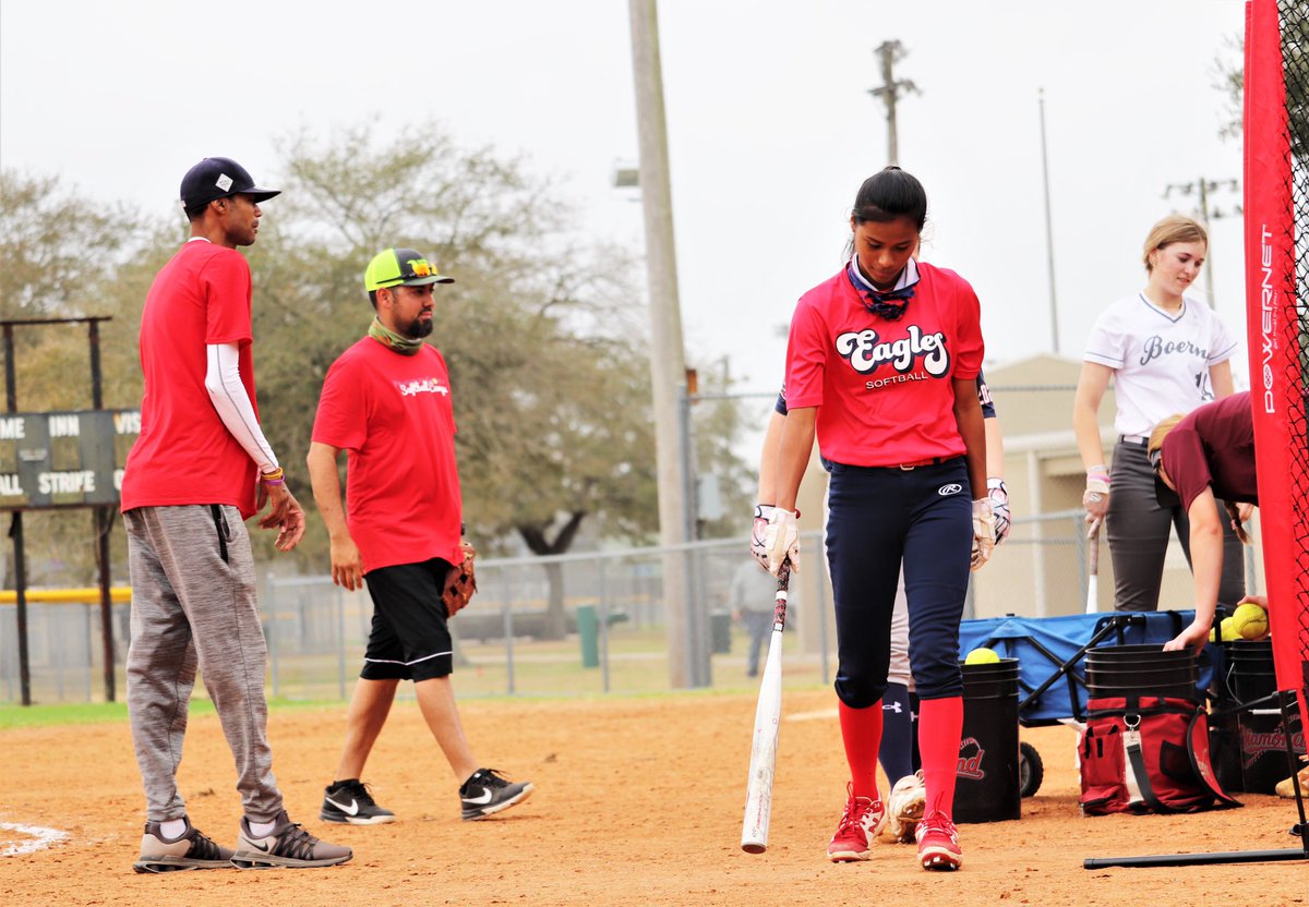 pgcamps's tweet photo. PG Camp staff who care about the athletes we impact..... https://t.co/fzIWpQt7oe