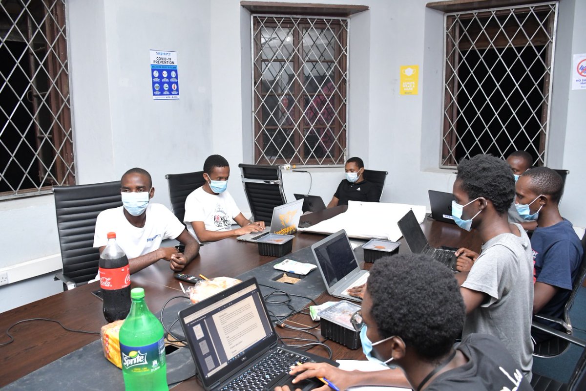achinga_chris's tweet image. I still remember what I did on this night @swahilipothub
Good thing about solving and creating solutions as a group is the working as a group part
#hashcode