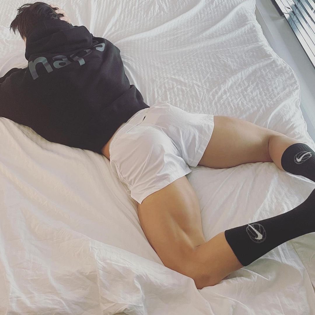 kyukyubear's tweet photo. he has no shame https://t.co/OsGI7XyK06