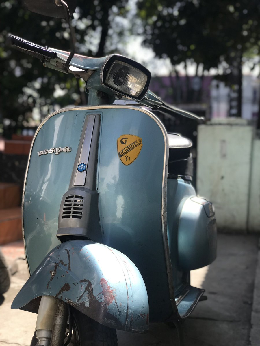 febbylorentz's tweet photo. @penghun1surga @TweetVespa Sebut saja Sibirla ( si biru langit) https://t.co/KYkkqa4UOr