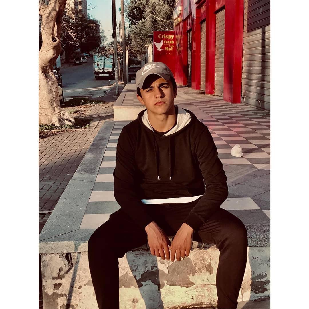 10Alghazzawi's tweet photo. 🤍🖤 https://t.co/SNrNH9Zi0O