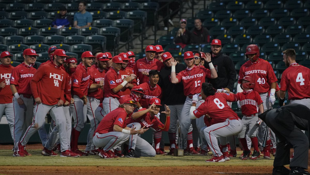 NCAABaseball's tweet photo. Vote for the #NCAABaseball Photo of the Week 📸

1⃣ @LSUbaseball Get Hyped 😤
2⃣ @CitadelBaseball America's Pastime 🇺🇸
3⃣ @SIU_Baseball Peaceful ☮️
4⃣ @UHCougarBB Smile for the Camera 😁 https://t.co/xVpQIi8pd2