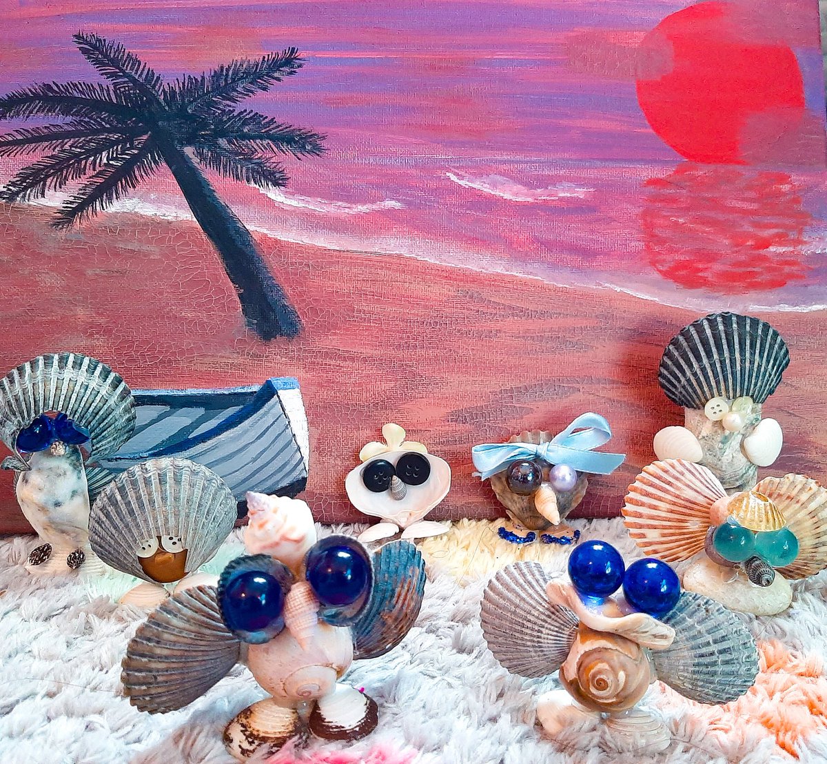 ShelliesSea's tweet image. #SweetSeaShellie #Beach party!! If you see any pals here that tickle your #Shellie fancy, comment down below! I'll let you know first when they're added to my #Etsy Shop!! :D 
#shells #owl #smallbusiness #shells #shellart #knickknacks #buylocal #beach #shelldecor #beachdecor #fun