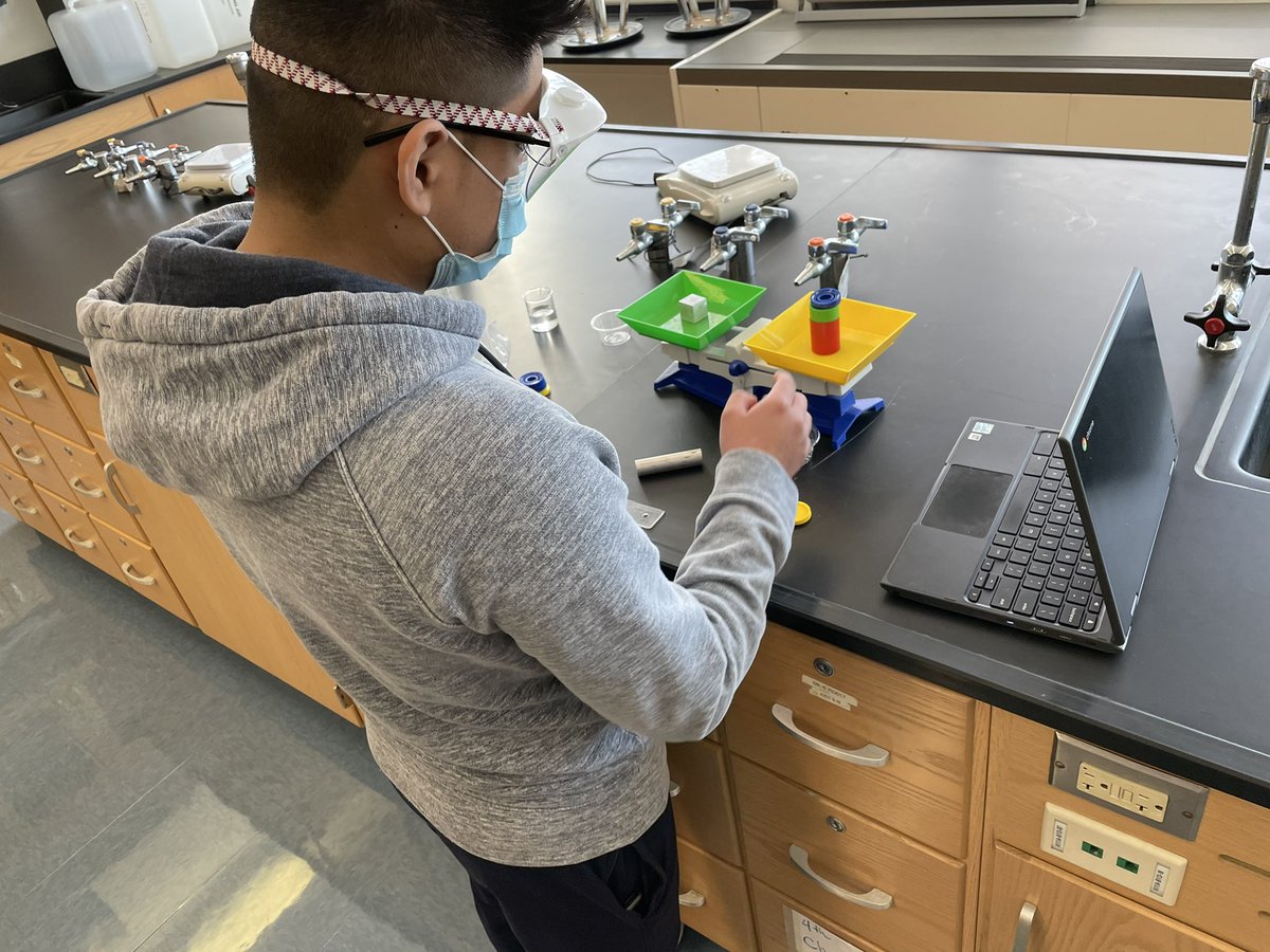 Feels so good to be doing a lab with in-person and at-home <a href="/SciMW/">Maine West Science</a> students at <a href="/Maine_West/">Maine West</a>! Collaboration thanks to <a href="/Classkick/">Classkick</a> and some brilliant scholars! #207now