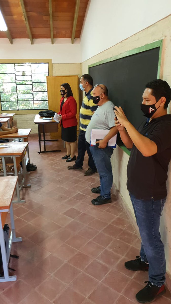 mcceresgonzlez1's tweet photo. Inicio de Clases en el Colegio Tecnico y Centro de Entrenamiento Presidente Carlos A.Lopez @Supracielito @BarriosGLC @Ftima43239476 @Karenme26522774 @JuanaFern77 @ElenaVi69634783 @petta08 https://t.co/njzdrsTwto