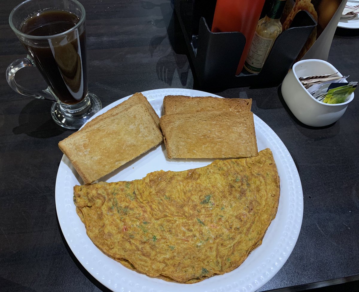 thenomadguy's tweet photo. If you are looking for a cafe which serves excellent food, adds as a perfect host, ambience, retro songs then look no further - Visit @Cafe70beans now! Been my goto cafe ALWAYS!

To all my friends in Navi Mumbai, make a visit NOW!

@varshabagadia | @Mayuri6 | @mystical_nazish https://t.co/i6EJpb4I1y