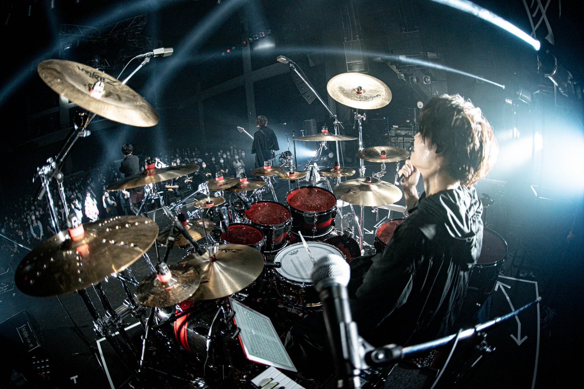 opera_staff's tweet photo. 【Live Photo②】
2021.03.01 at 川崎CLUB CITTA'

摩天楼オペラ Presents
「有観客配信LIVE -共鳴する心音-」

Photo by @kawado_photo https://t.co/lOWr4gg3fw