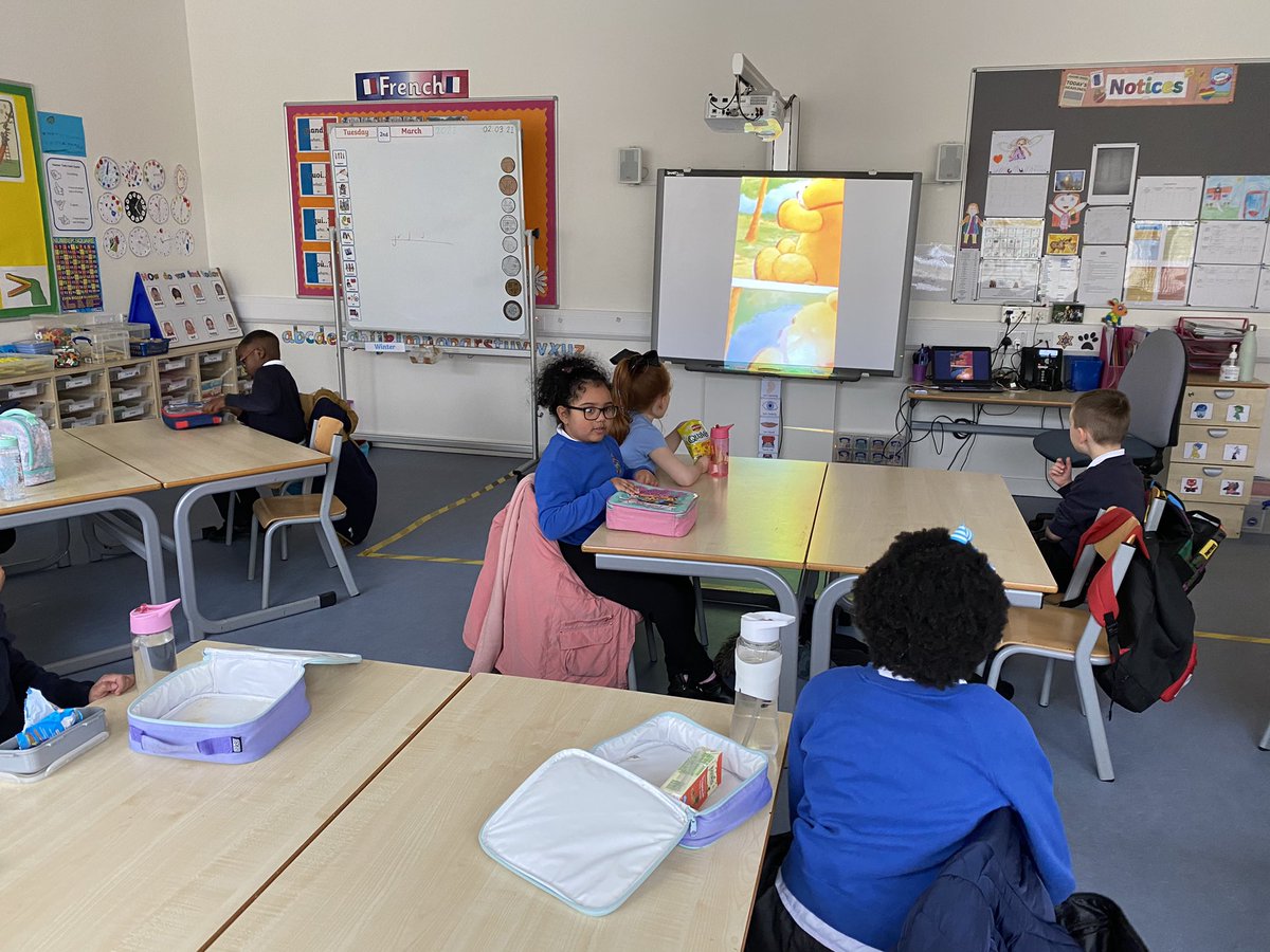 MrsFaryma's tweet image. We loved having #SocialSnack and listening to #TeachersTerrificTales. We really enjoyed the different stories 📚 @school_seaton #LiteracyWeek2021