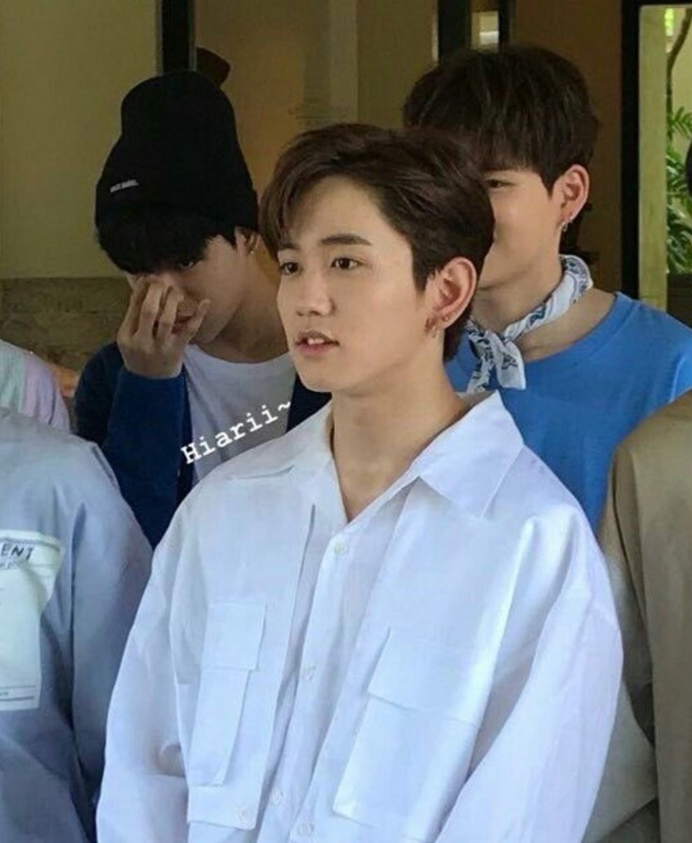 jjanghuluhao's tweet photo. No filter.  no whitewashing. This is how mashiho looks like irl 😣💙 https://t.co/HUufX2x7Qj