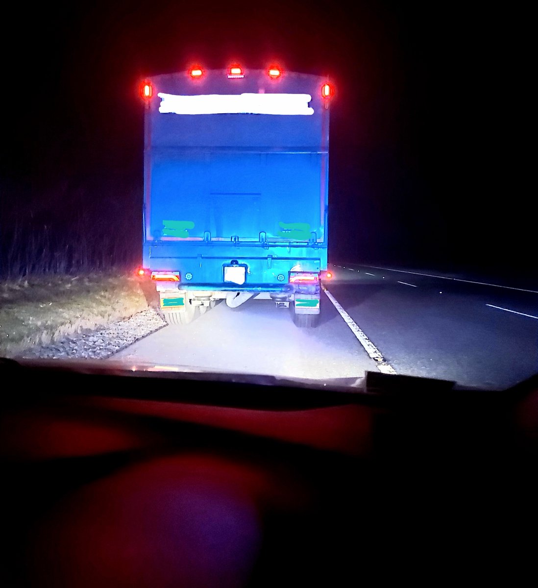Drogheda Roads Policing Unit on patrol detected this HGV travelling at 124 km/hour, well above the limit for a vehicle of this size pulling a 43 tonne load! Proceedings to follow.  

#SlowDown