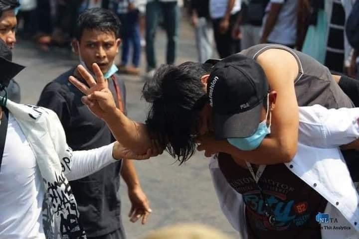 SiL3Nt2021's tweet photo. They give their lives for thrust But they don’t give up until the last. We will never forget. #WhatsHappeningInMyanmar #CrimeAgainstHumanity #SPRING_REVOLUTION https://t.co/J8SDjZ7bwk