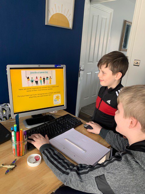 RossClift's tweet photo. Did you know we have a brilliant ‘Marie Curie the Scientist’ learning pack available for schools/at home? 

If you’d like to learn more about Marie Curie and her pioneering work or other ways to support Marie Curie, email teamscotland@mariecurie.org.uk or direct message me 🌼💛 https://t.co/Ljmitk6oK8