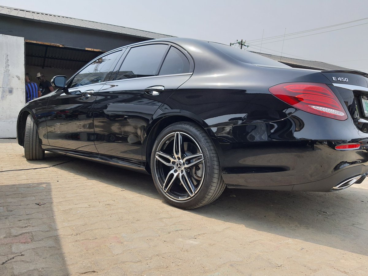 Richlustreco's tweet photo. This Mercedes Benz E450 just came in this afternoon for routine maintenance and mild paint correction.

#richlustrecolours #restoration #enhancement #protection #lifeofadetailer #carlife #supercars #ceramiccoating #mirrorreflections #waterbeading #glassfinish #lifestyle https://t.co/l4nI1rO981