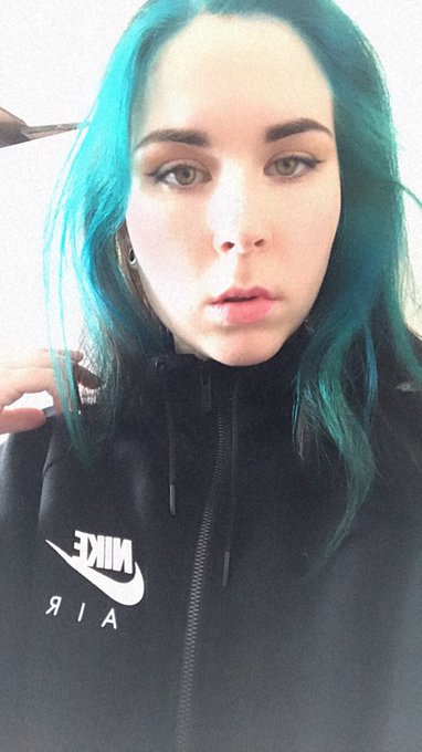 New hair 💕 https://t.co/rE88H1b2kY<a href="/tag/matchingpanties"class="tags"><span>#matchingpanties</span></a>