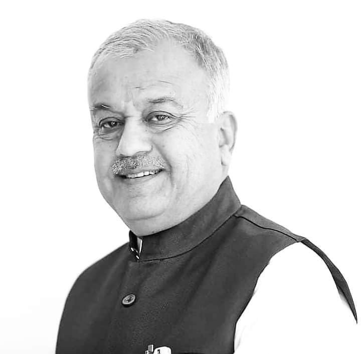 Bisahulal4BJP's tweet photo. बीजेपी के वरिष्ठ नेता, पूर्व प्रदेश अध्यक्ष एवं खंडवा से सांसद श्री @NandKumarSinghC जी के निधन की दुखद खबर मिली है।

मैं ईश्वर से प्रार्थना करता हूं कि पुण्यात्मा को श्रीचरणों में स्थान दें और परिवार को दुःख सहने की शक्ति दें। https://t.co/Hihs87IJ1s