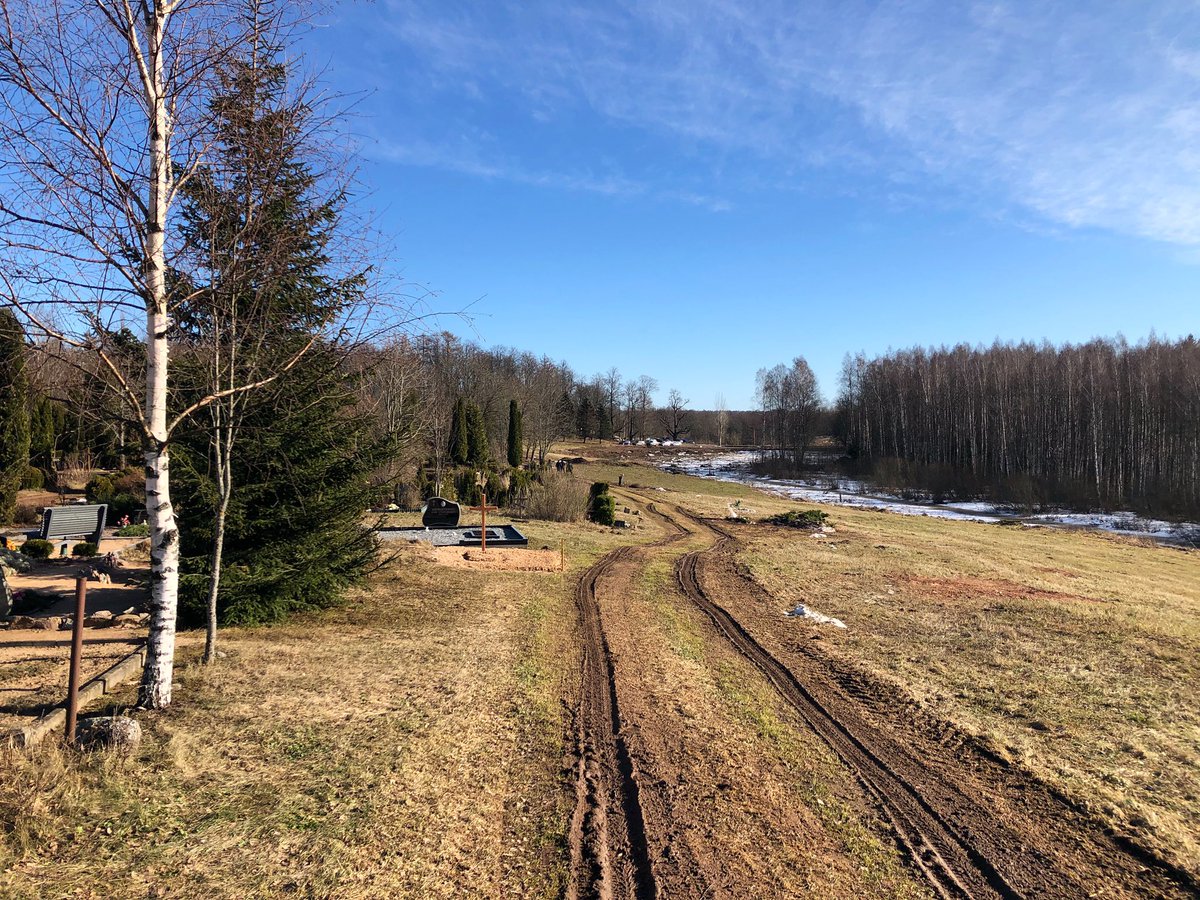 vkoralis's tweet image. Šodien saulains, bet  arī pamatīgs vējš.  Galēji skumji satikāmies Limbažu kapu kalnā.
Priecīgāki notikumi- ticu.lv
#atvadas #pavadīšana #bēres  #mācītājs #privātprakse