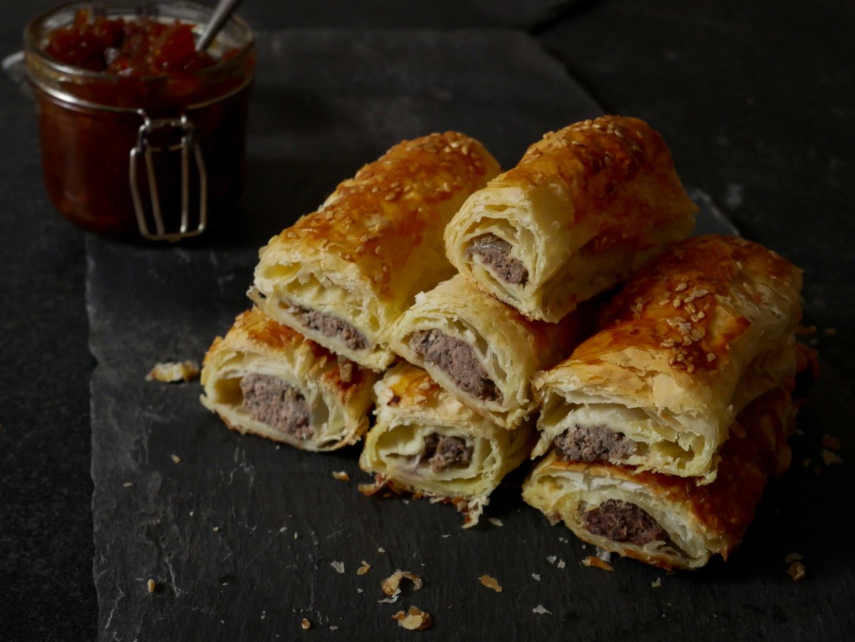 Celebrate #WelshVenisonDay with my Welsh venison sausage rolls for <a href="/KitchenEconomy/">Kitchen Economy</a>, made using venison from <a href="/Ashtonscardiff/">E Ashton Fishmongers</a>.

Recipe here:

therarewelshbit.com/venison-sausag… 

#ad #WalesWeek