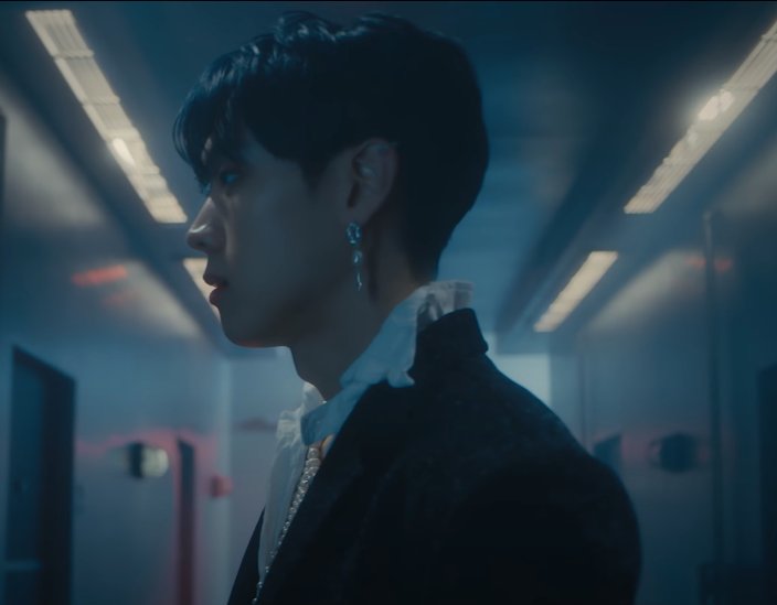 demianfp's tweet photo. looks #DEMIAN #데미안 https://t.co/jrmjNhO2WO