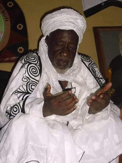OfficeGovt's tweet photo. NIGER SSG MOURNS EMIR OF KAGARA, DESCRIBES HIM AS A PROMOTER OF PEACE AND UNITY
The Secretary to the Government of Niger State (SSG), Ahmed Ibrahim Matane has expressed grief and sadness over the death of Malam Salihu Tanko, the Emir of Kagara in Rafi Local Government Area. https://t.co/C86qmKAmwy