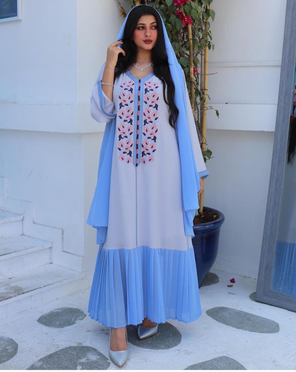 كوليكشن جديد الي تبا تتواصل معاي مع شيله تجي هاللبسه 
اللبسه تركبيها عند الخياط فقط 
ب١٤ ريال عماني 
الكمية محدودة تواصلو معاي 91711611