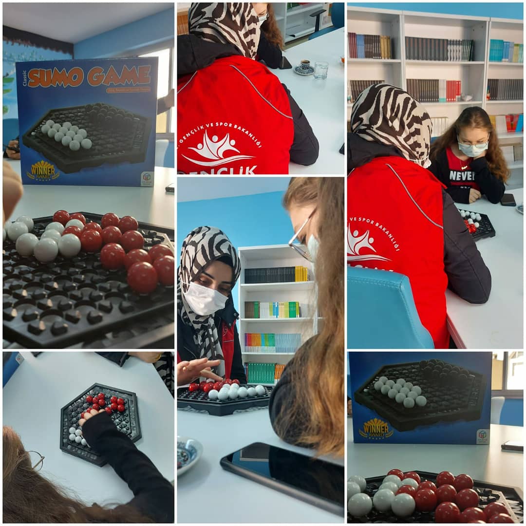 GSB_CatalcaGM's tweet photo. O bir gence ulaşıncaya denk gönüllük faaliyetlerimize devam ediyoruz 😍😉
Tabiki de #gencin kalbine giden yol #AkılVeZekaOyunları'mızdan geçer😅
Yoksa siz hala #Oyunlarımızla tanışmadınız mı?
Şimdi tamda tanışma zamanı🥰
Unutma Sevgili Genç #Merkezimiz seninle güzel🥰 https://t.co/tvH88lZqss