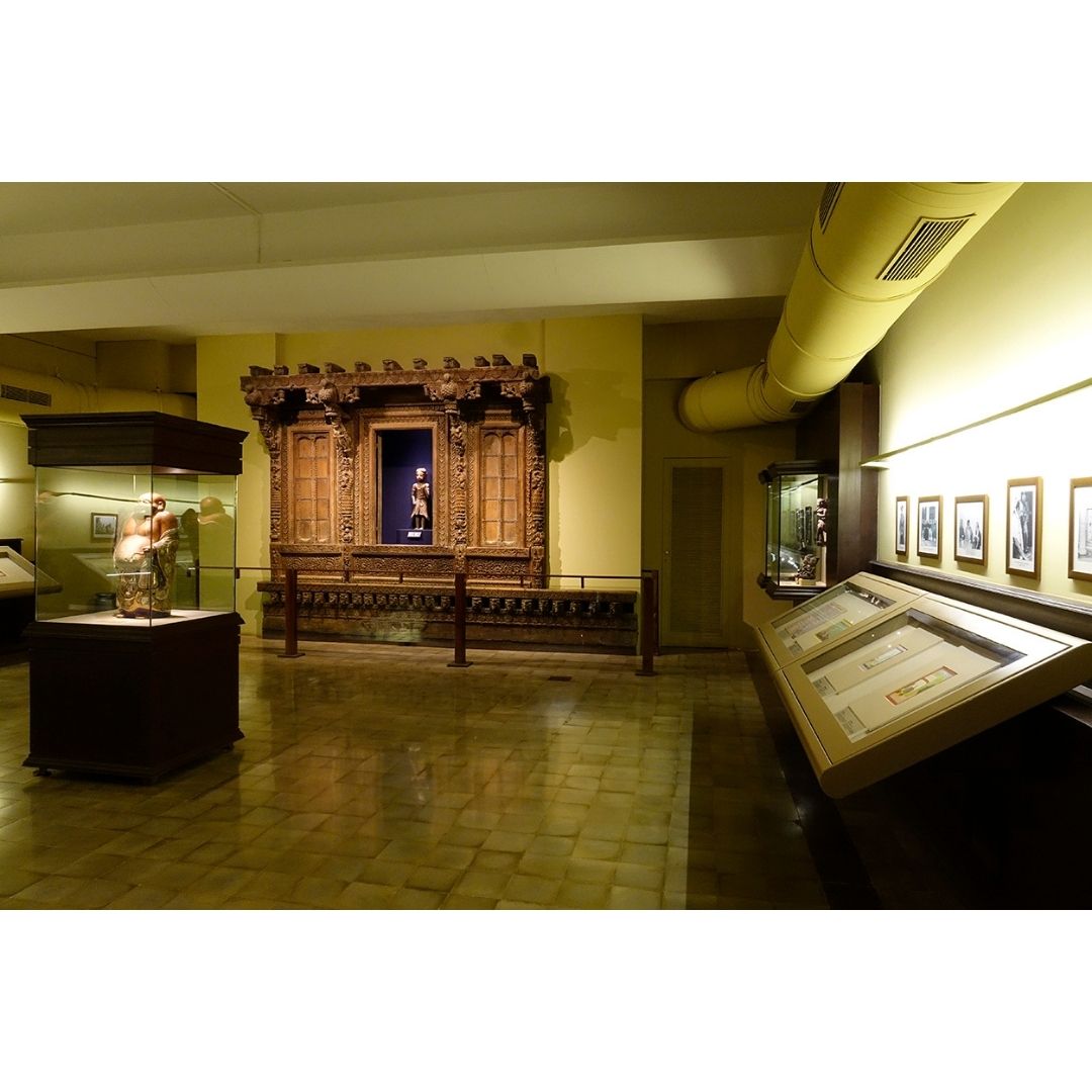 CSMVSmumbai's tweet photo. Karl & Meherbai Khandalavala Gallery now open for visitors, houses some of the most beautiful works from this collection.
#csmvs #csmvsmuseum #csmvsgallery #csmvsexperience #museumofmumbai #museumofIndia #galleryvisit #openforall #safetymeasures #safetyforall https://t.co/KkFP59crfU