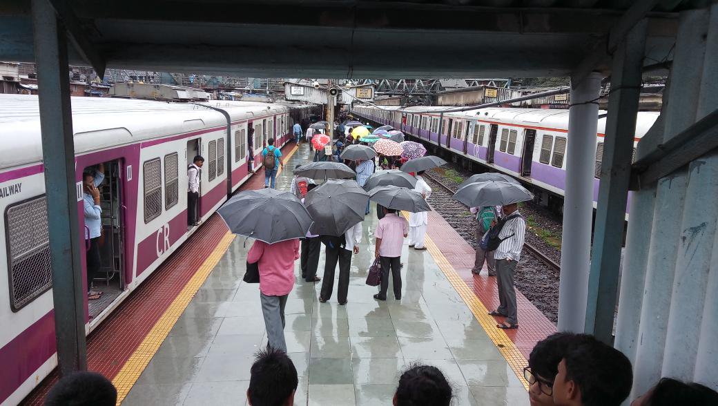 mumbaimatterz's tweet photo. Commuters at #Mumbai Masjid station @Central_Railway suffer the Summer &amp; Rains each year in the open as part of platform is without a Roof @drmmumbaicr @RailwaySeva @PiyushGoyal Excuse given is platform dimensions unsuitable. Is it total lack of intent or incompetency?

@rajtoday https://t.co/r5sSOo1YFu