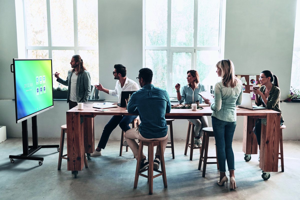 IAG_Technology's tweet image. #returntotheworkplace is on the horizon. We install Interactive Screens with the capability to mirror tablets, phones and laptops so that multiple users can display documents on screen. #collaboration #engaging
iag.tech