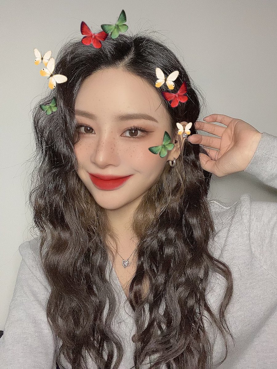 PF_Official_X's tweet photo. [#시아] 

🦋

#핑크판타지 #PINKFANTASY #ピンクファンタジー #시아 #SEEA #シ�� https://t.co/4XK6Mxypic